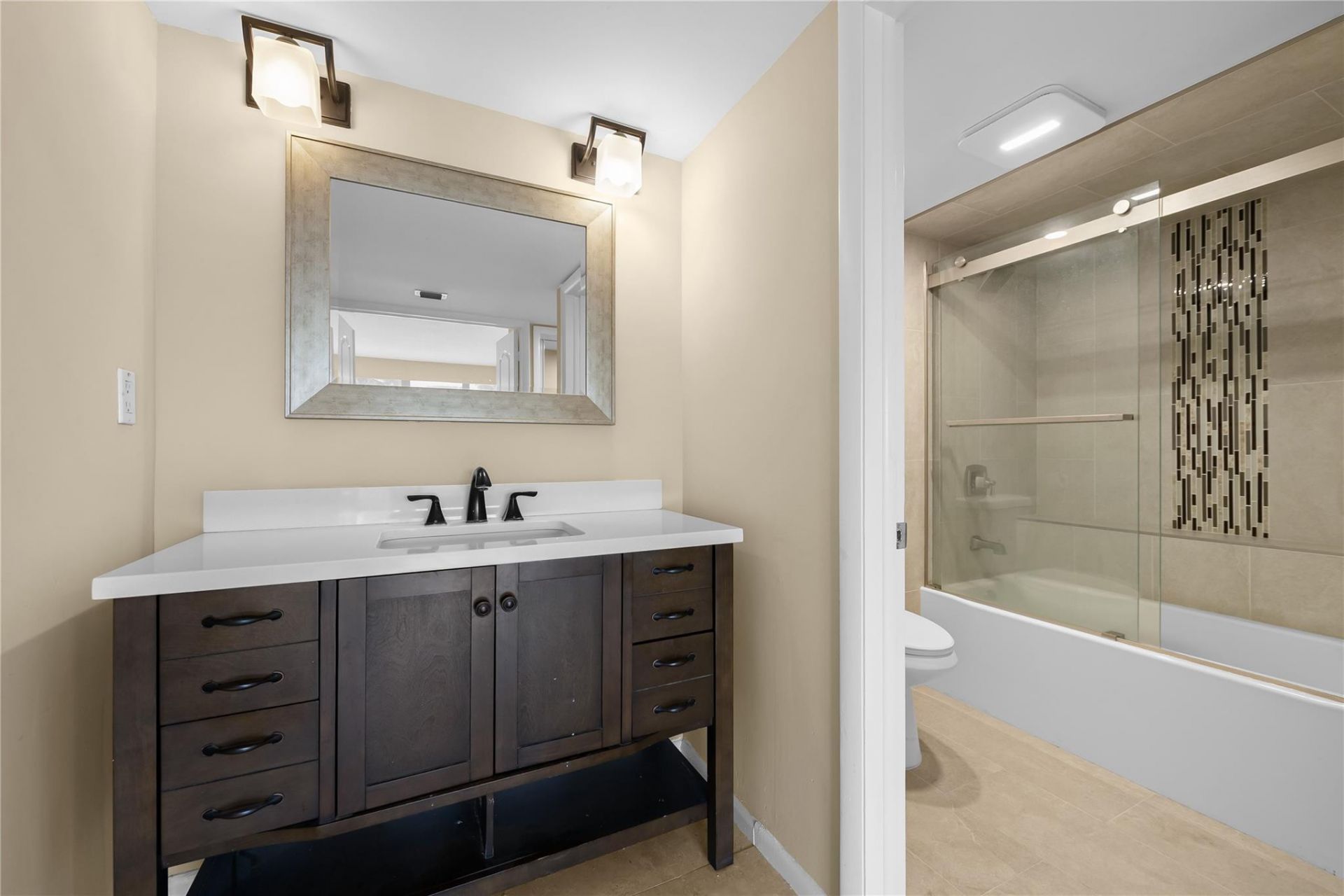 3900 Galt Ocean Drive, Unit 309, Fort Lauderdale, FL 33308 Photo