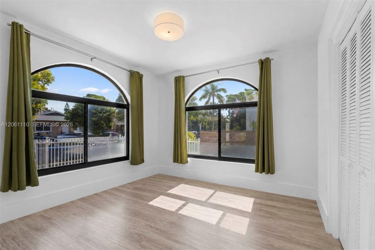 1644 SW 9th St , Miami, FL 33135 Photo