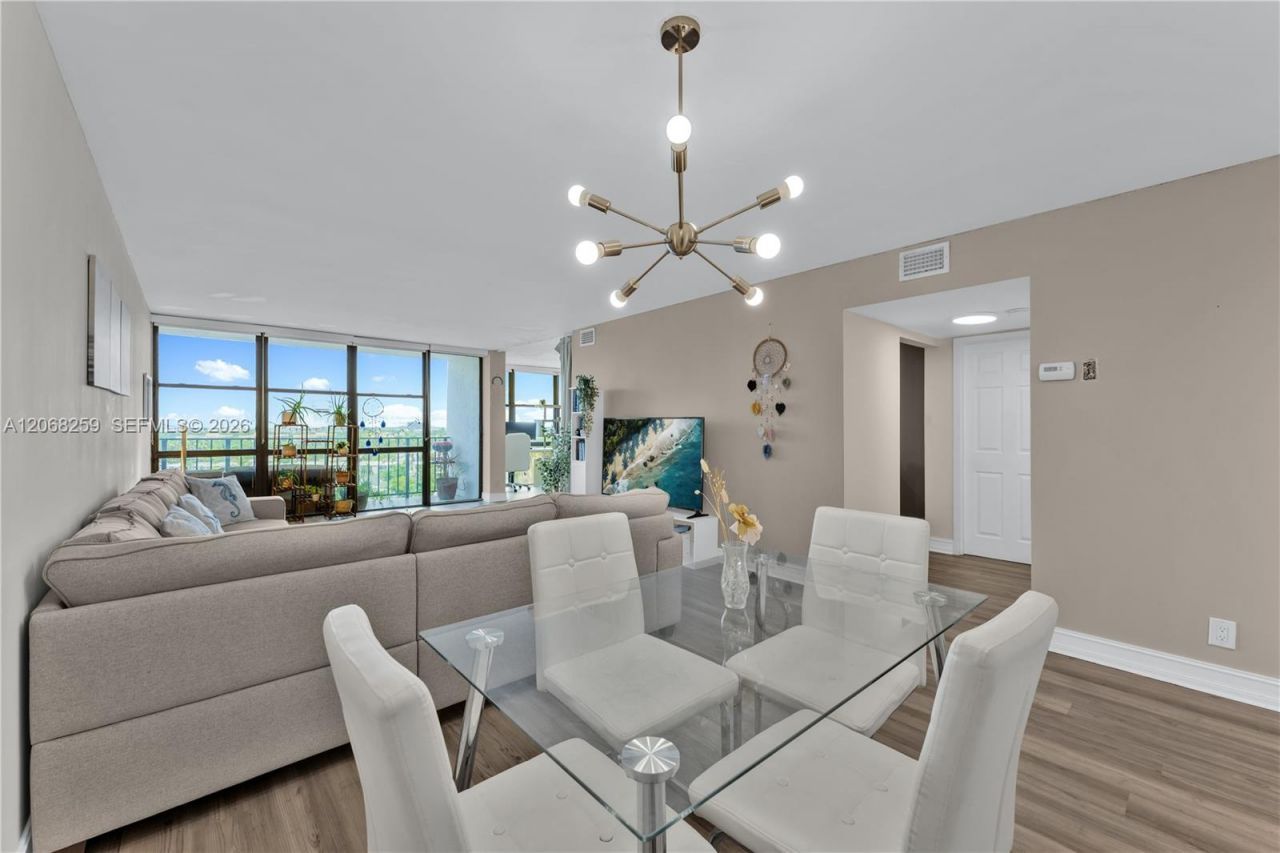 1000 Parkview Dr , Unit 1007, Hallandale Beach, FL 33009 Photo