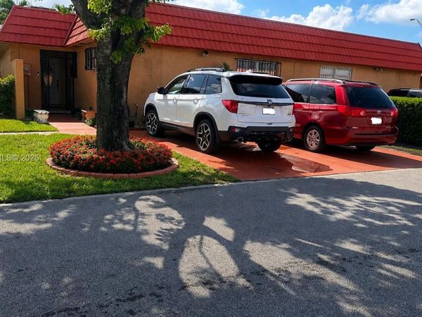 4199 W 18th Ct , Hialeah, FL 33012