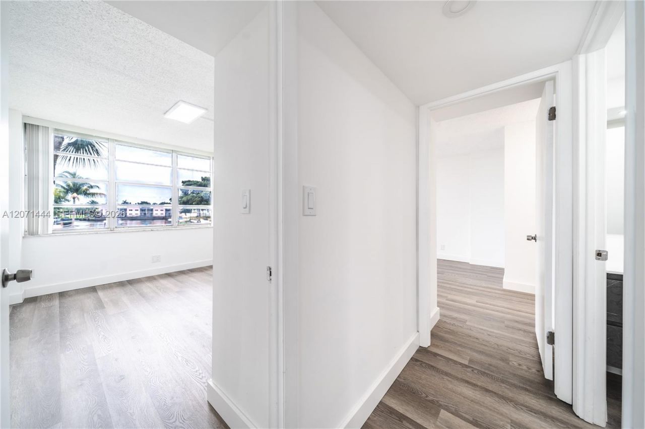 2781 Taft St, Unit 204, Hollywood, FL 33020 Photo