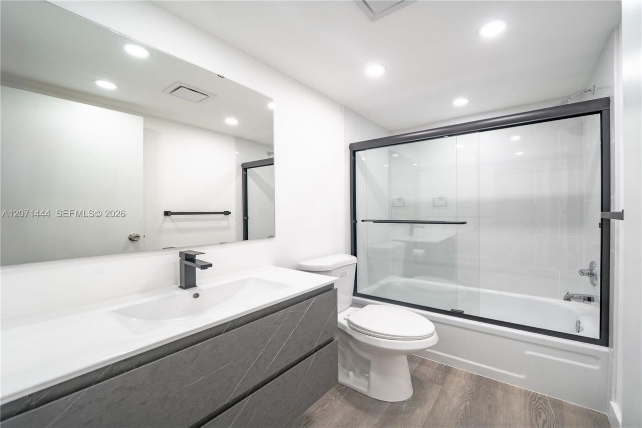 2781 Taft St, Unit 204, Hollywood, FL 33020 Photo