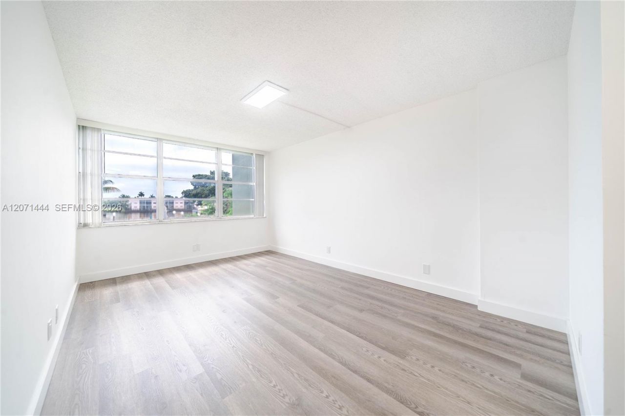 2781 Taft St, Unit 204, Hollywood, FL 33020 Photo
