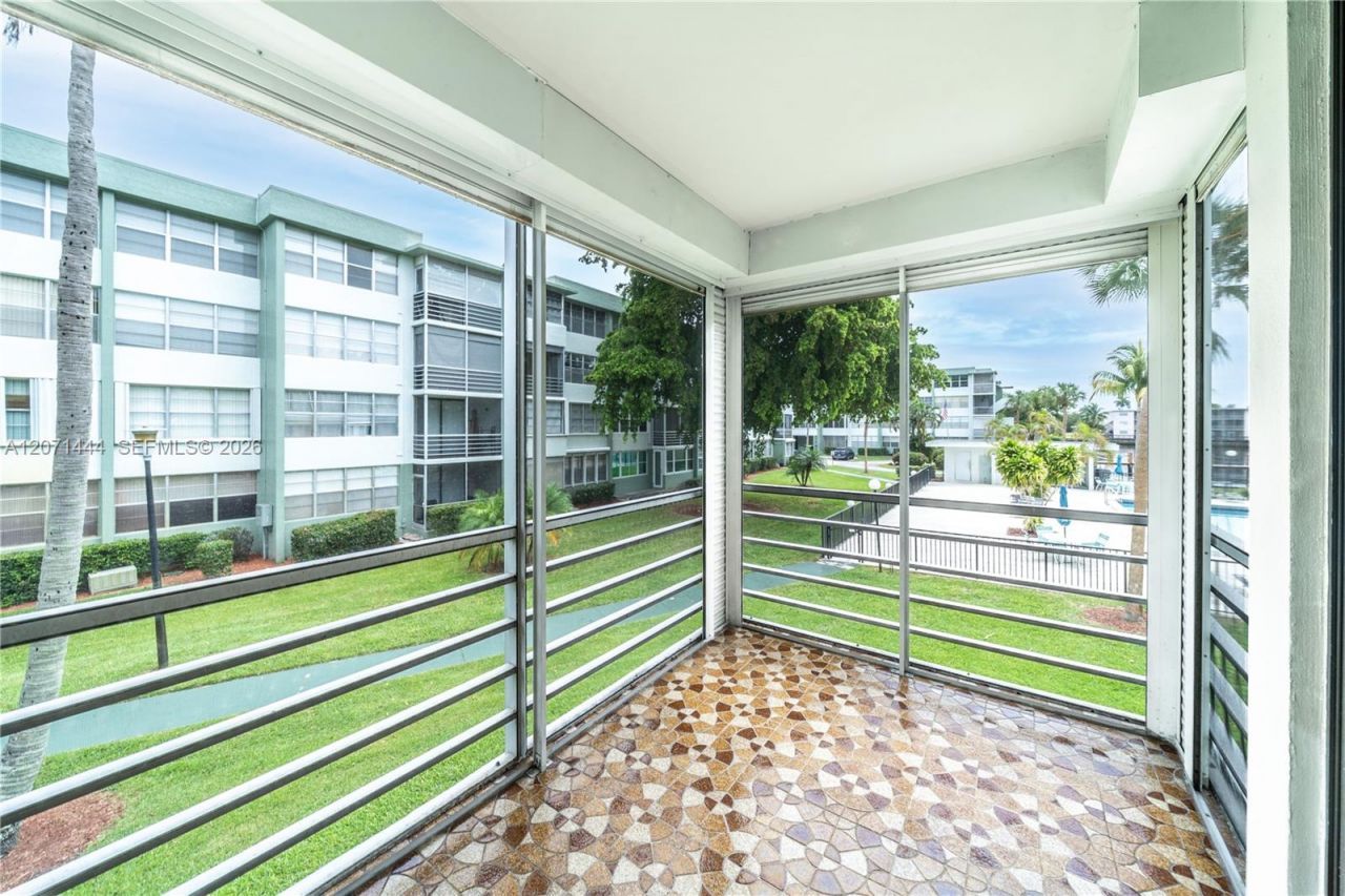 2781 Taft St, Unit 204, Hollywood, FL 33020 Photo