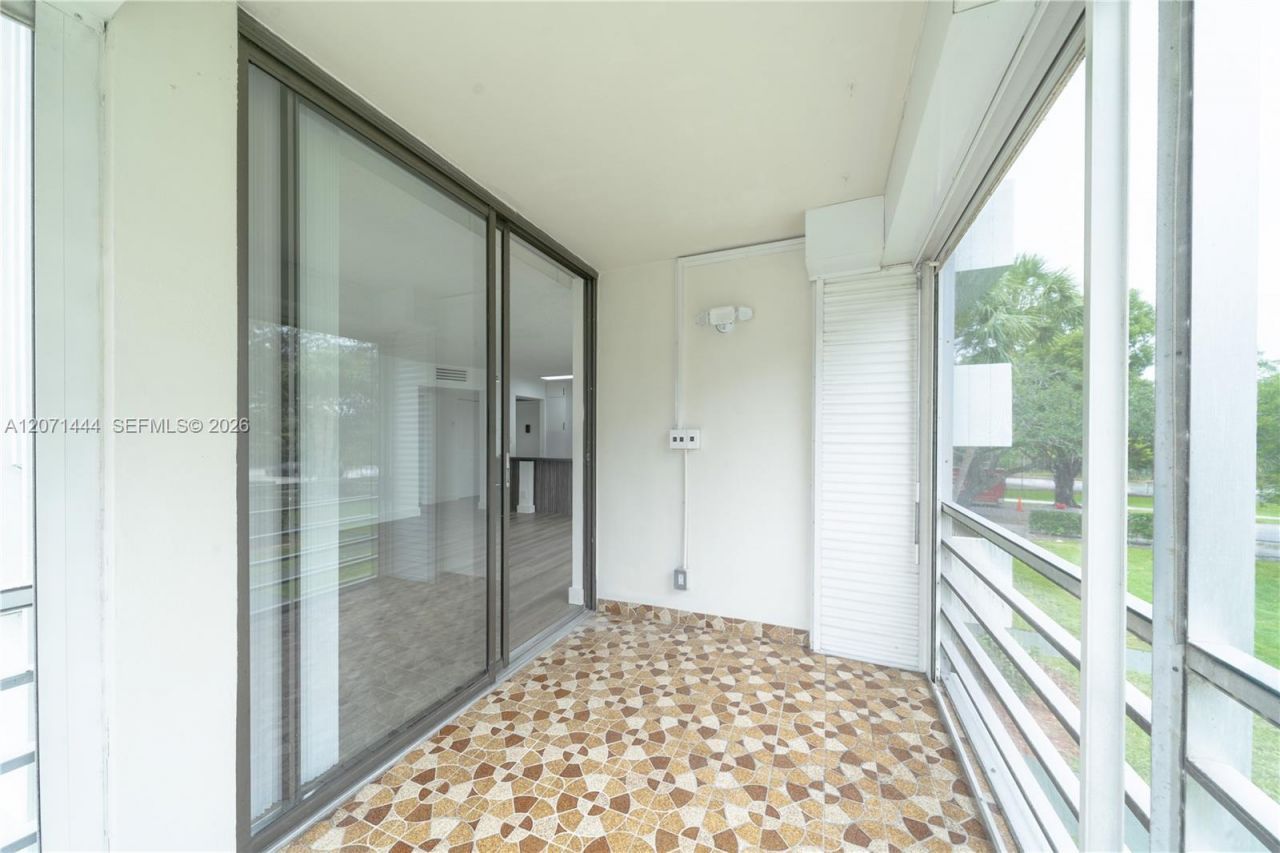 2781 Taft St, Unit 204, Hollywood, FL 33020 Photo