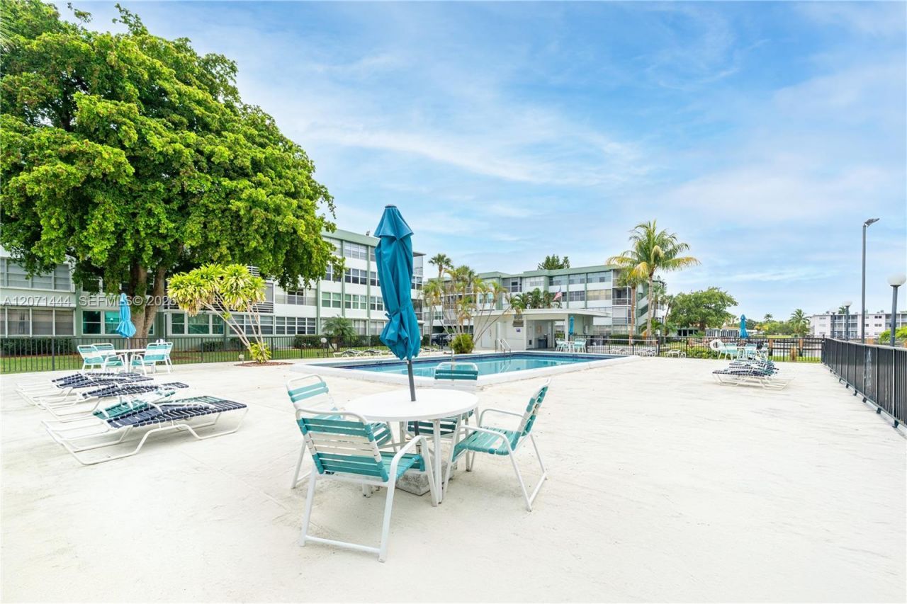 2781 Taft St, Unit 204, Hollywood, FL 33020 Photo
