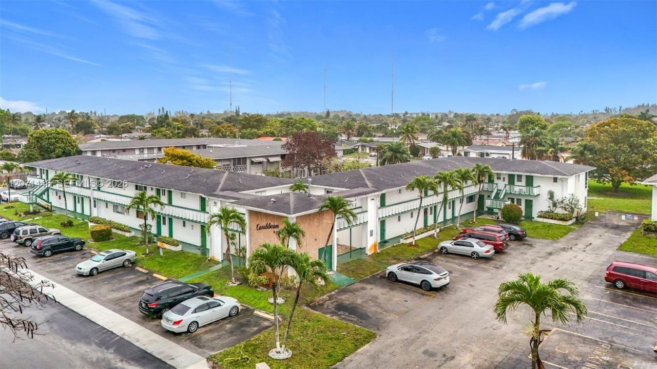 6730 Arbor Dr , Unit 202, Miramar, FL 33023 Photo