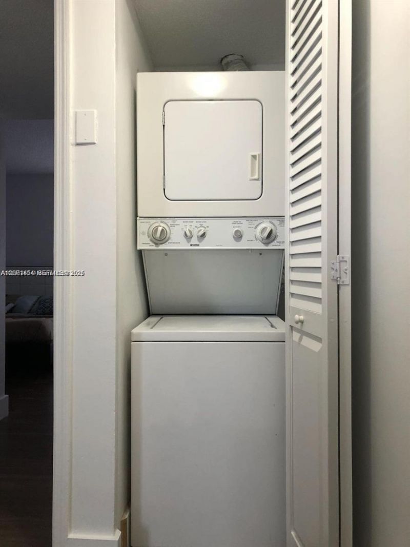 8670 NW 6th Ln , Unit 4-208, Miami, FL 33126 Photo