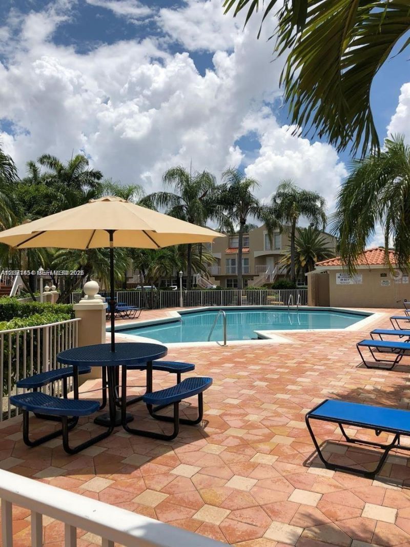 8670 NW 6th Ln , Unit 4-208, Miami, FL 33126 Photo