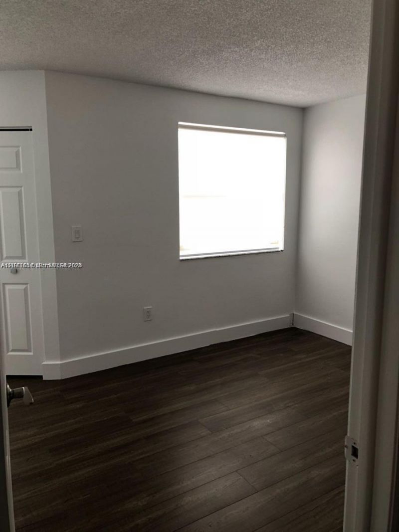 8670 NW 6th Ln , Unit 4-208, Miami, FL 33126 Photo