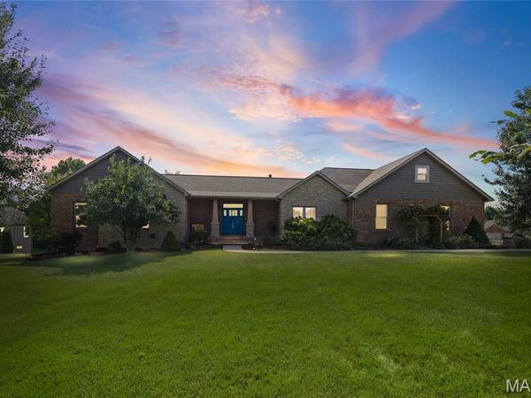 215 Wyndridge Court, Belleville, IL 62226
