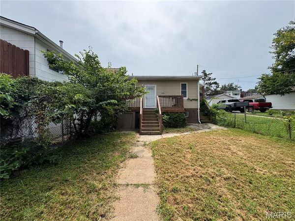 5006 Grace Avenue, St Louis, MO 63116