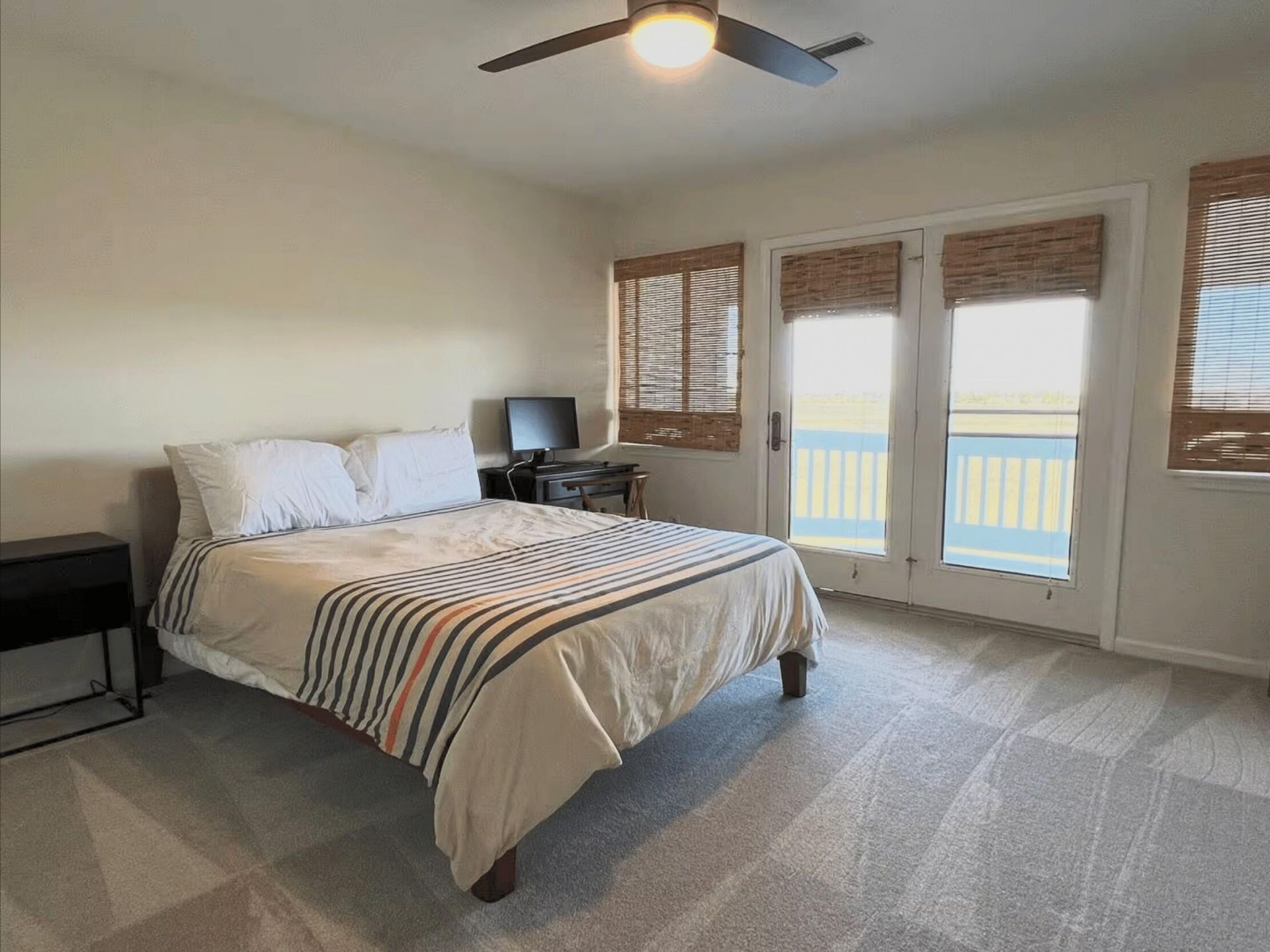 140 W Mariners Cay Drive Photo 9