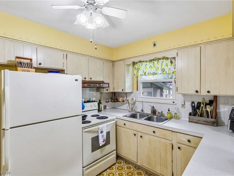 4908 Encino Drive, Akron, OH 44319 Photo 12