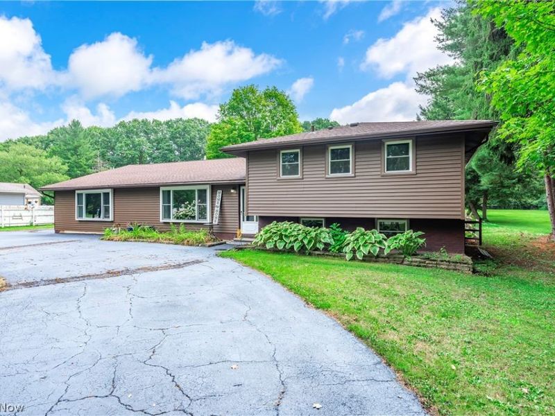 15038 Alexander Road, Walton Hills, OH 44146 Photo 1