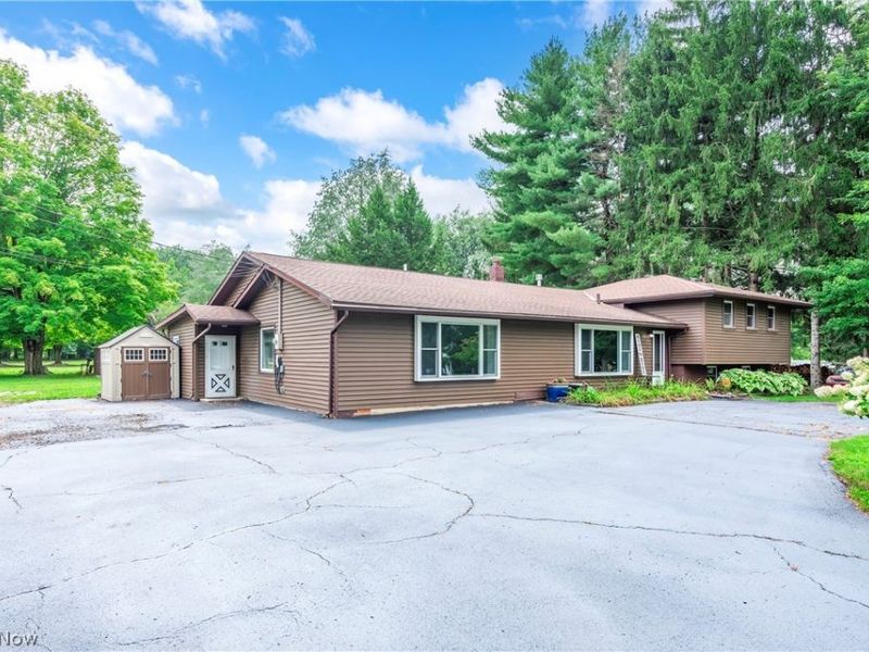 15038 Alexander Road, Walton Hills, OH 44146 Photo 2