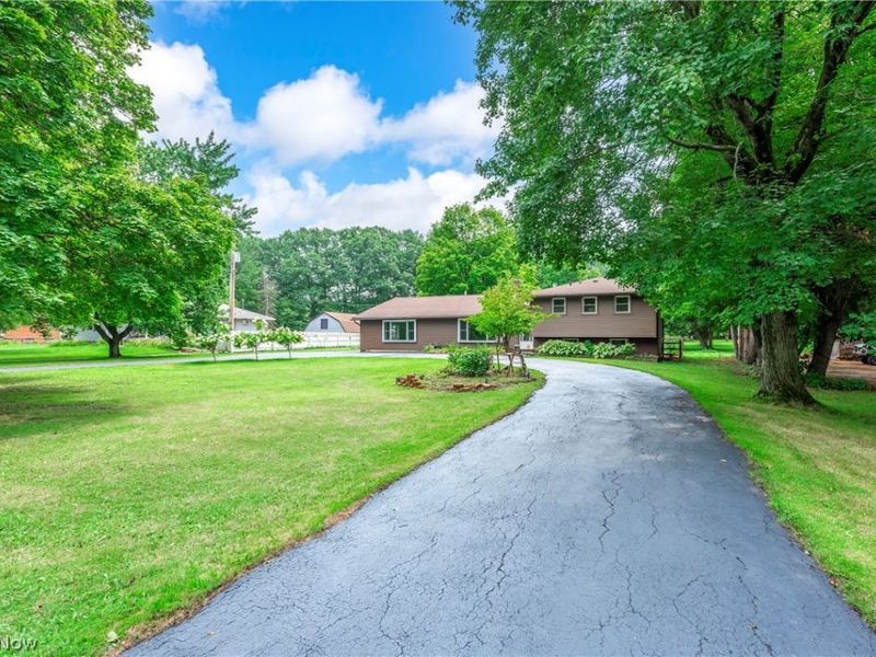 15038 Alexander Road, Walton Hills, OH 44146 Photo 4