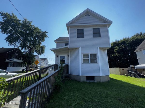 25 West Street, Stillwater, NY 12118