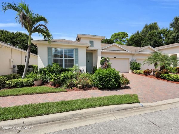 7414 Oakridge Place , Vero Beach, FL 32966