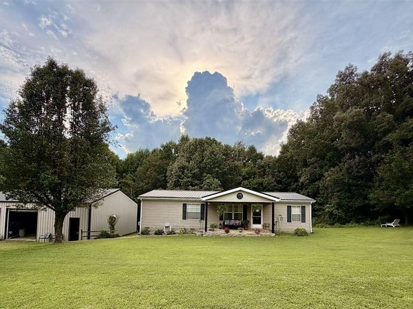 1819 Red Hill Road , Scottsville, KY 42164