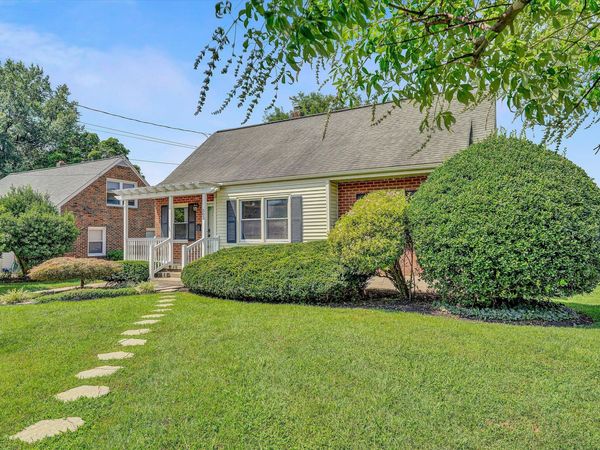 303 Valleydale AVE, Salem, VA 24153