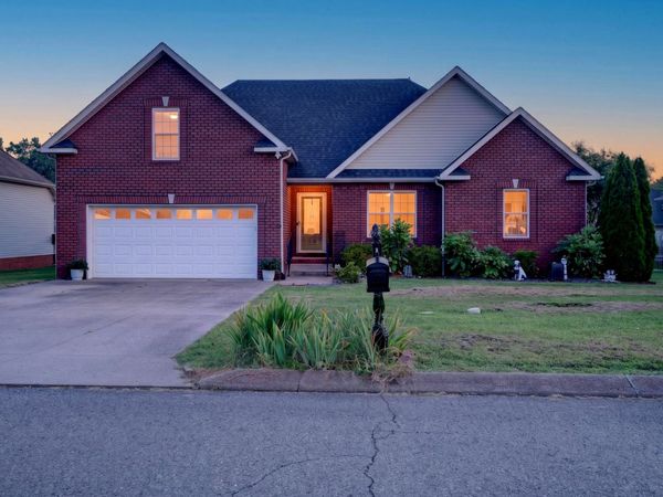 153 Brandywine Ln , Springfield, TN 37172