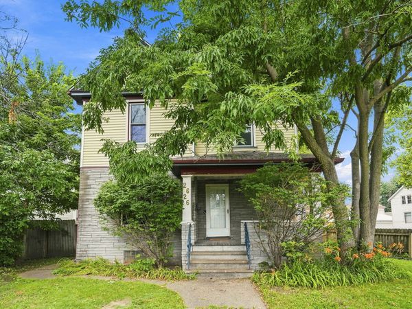 2626 Brady Street , Davenport, IA 52803