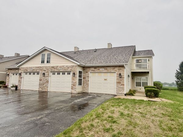 5532 Bastian Boulevard , Unit 5, South Beloit, IL 61080