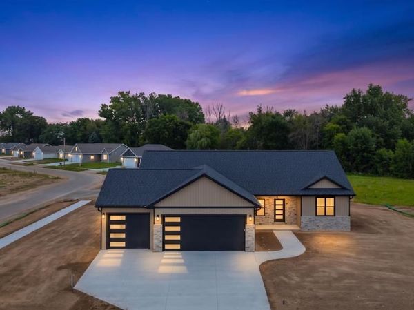 W1973 GRODE COURT, Kaukauna, WI 54130