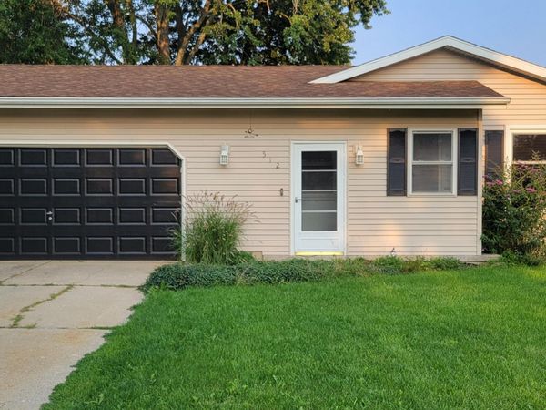 512 Faircrest Avenue NW, Grand Rapids, MI 49534