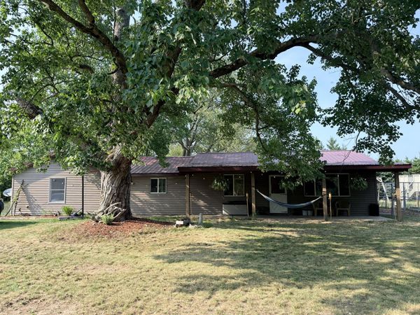 4513 W Mena Creek Xing, White Cloud, MI 49349