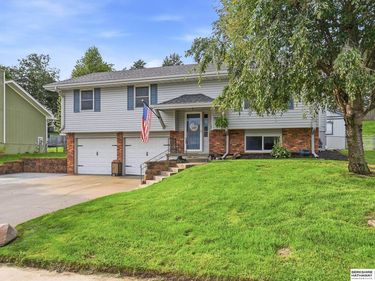 919 Bordeaux Avenue, Bellevue, NE 68123