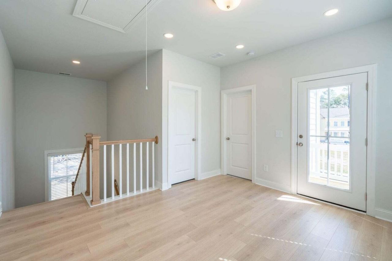 202 Cantona Drive Photo 15