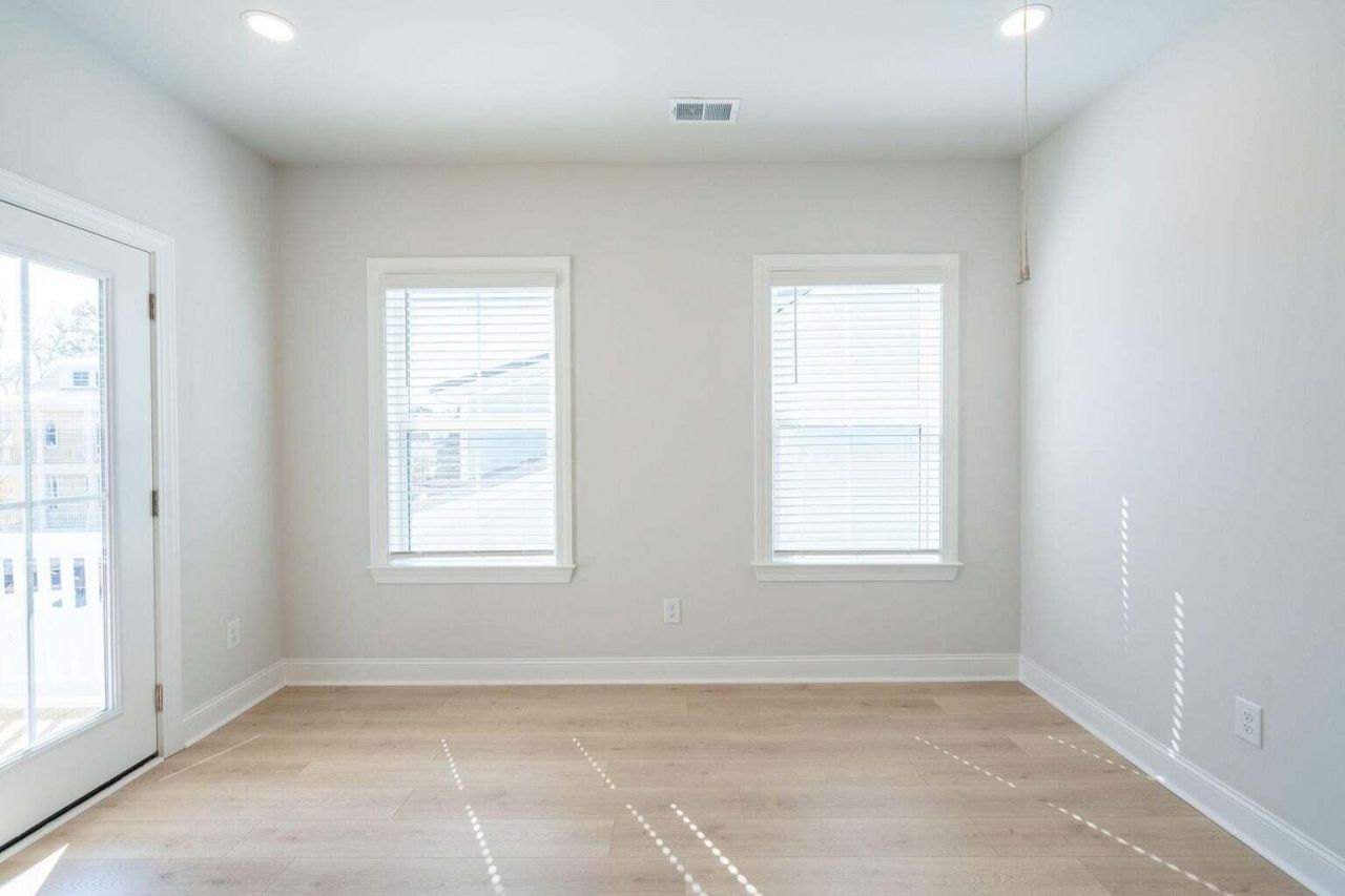 202 Cantona Drive Photo 16