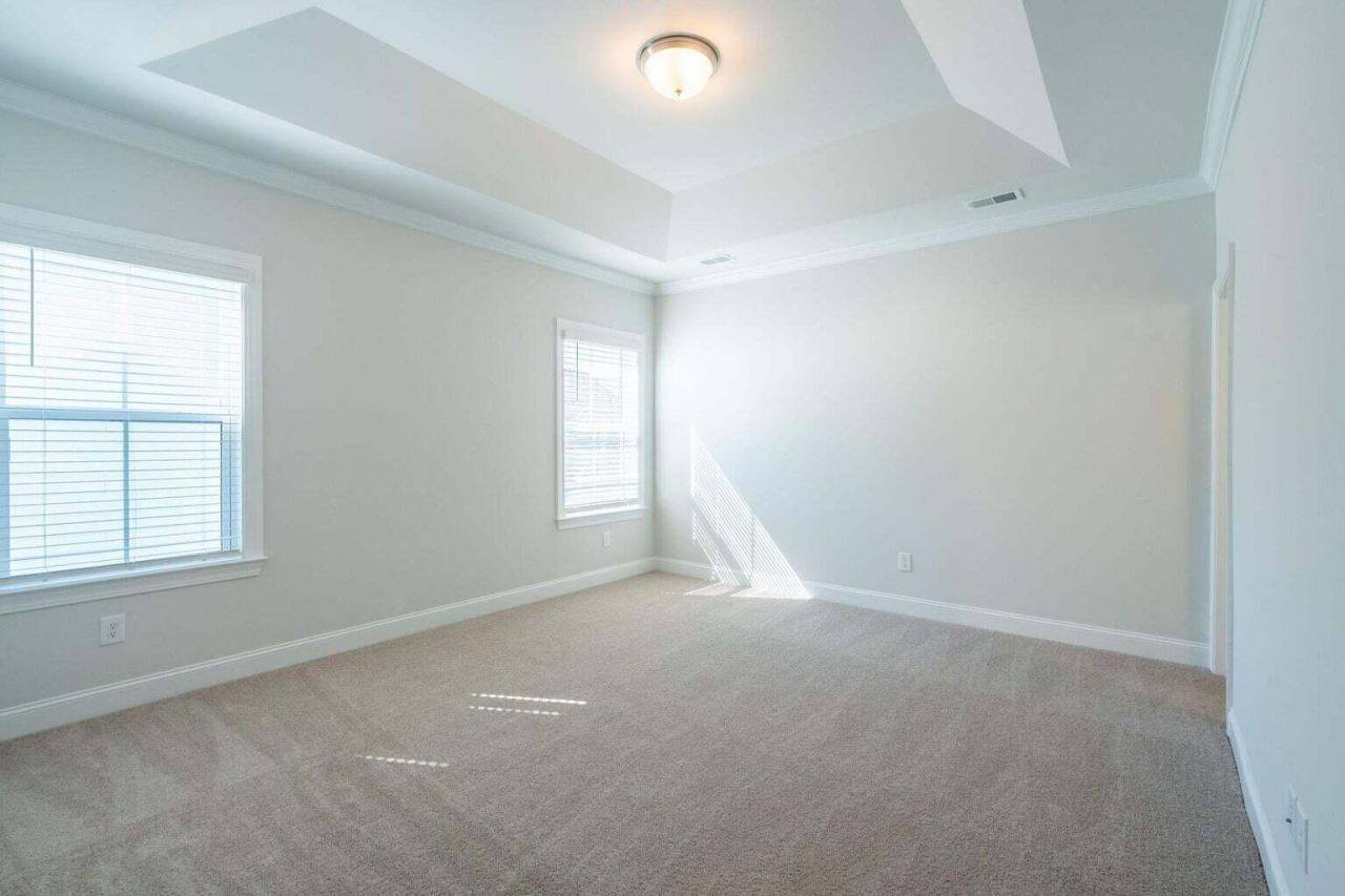 202 Cantona Drive Photo 17