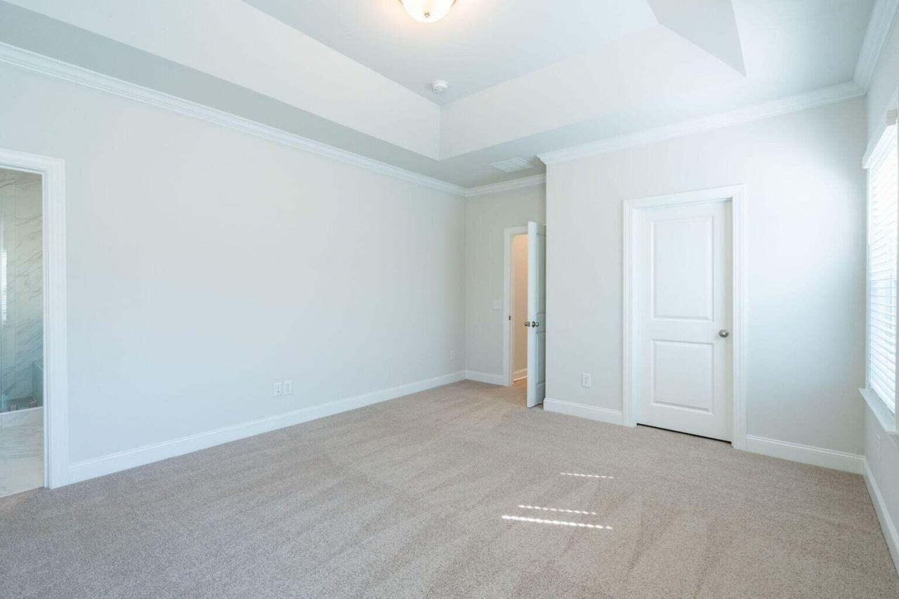 202 Cantona Drive Photo 19