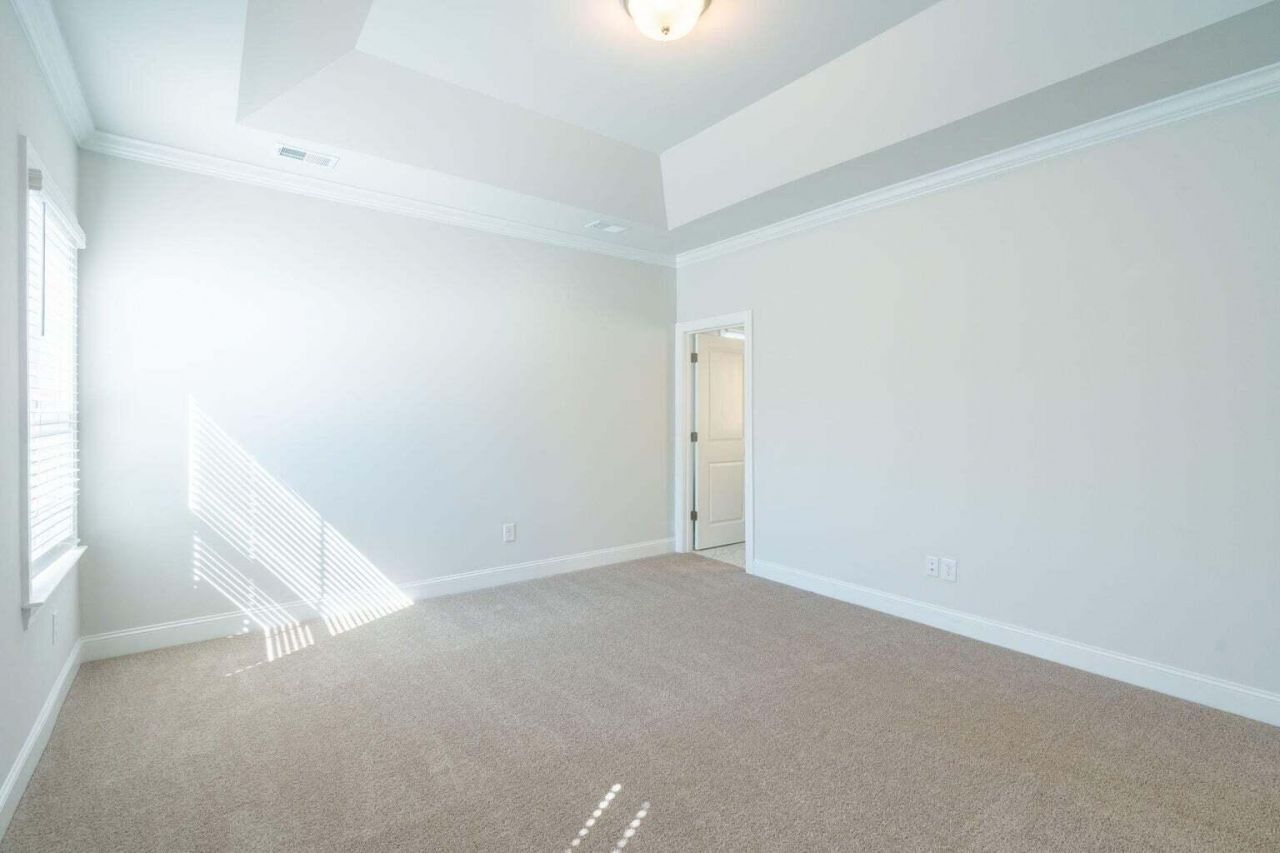 202 Cantona Drive Photo 20
