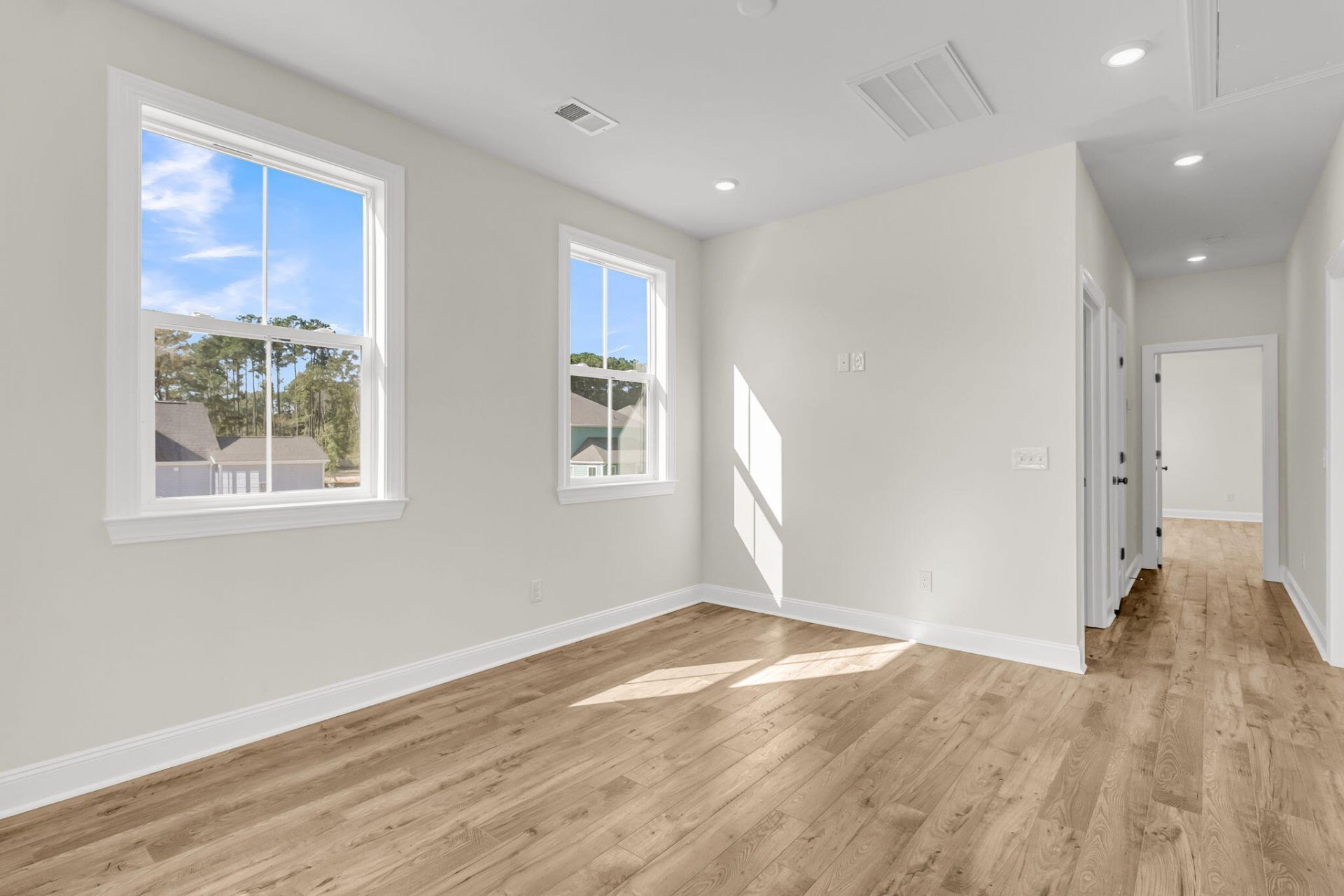 202 Cantona Drive Photo 23