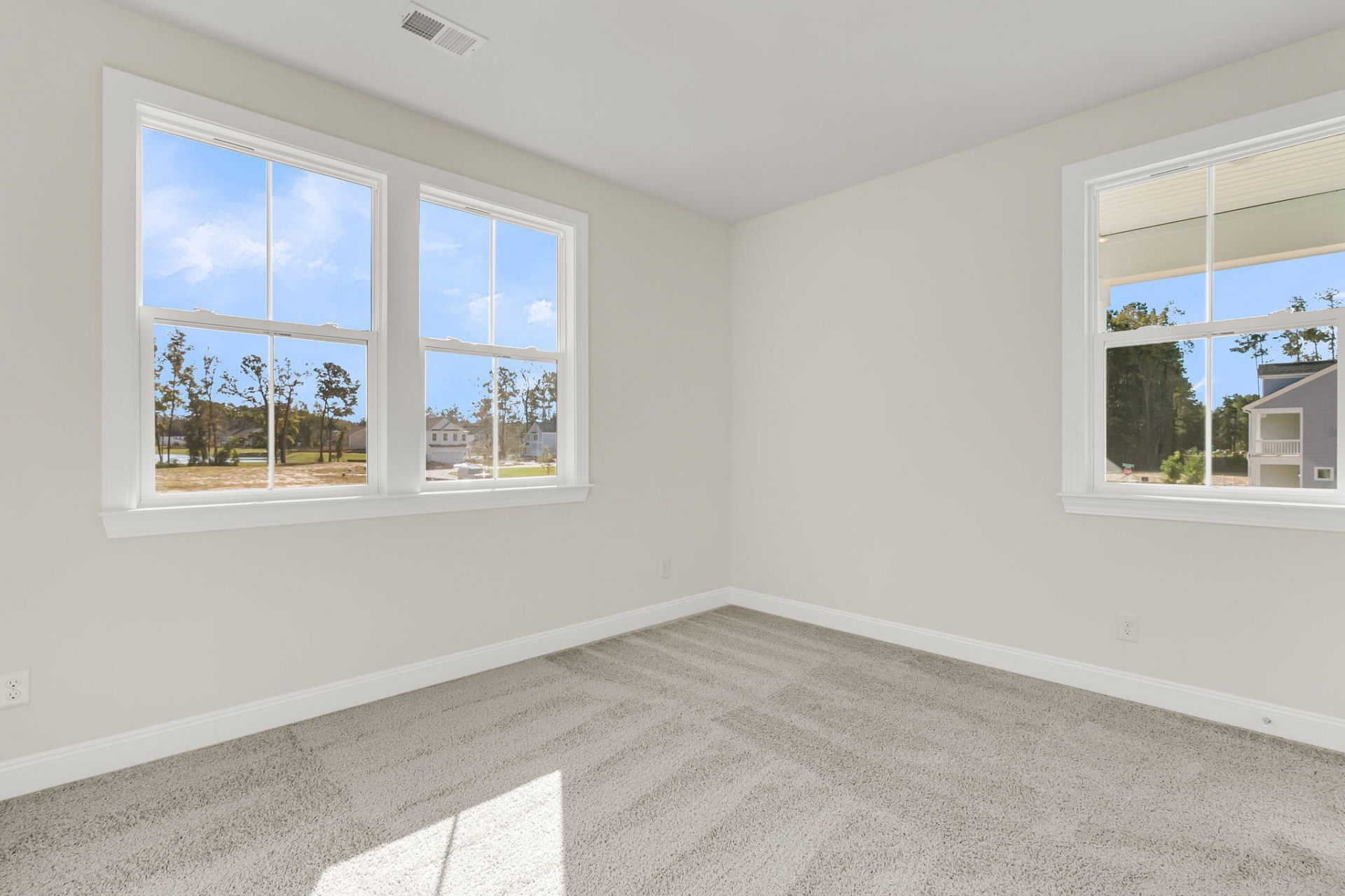 202 Cantona Drive Photo 33