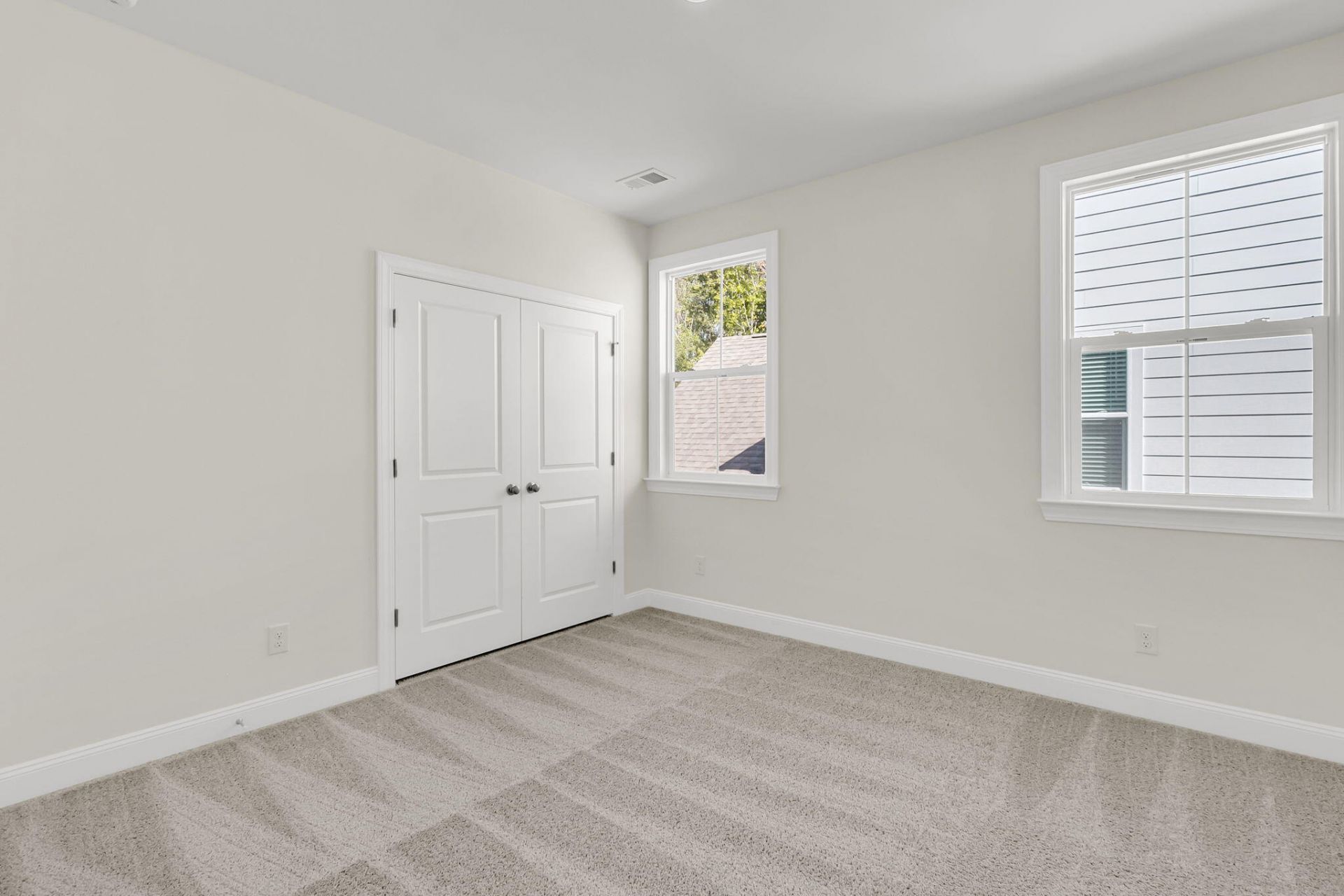 202 Cantona Drive Photo 35