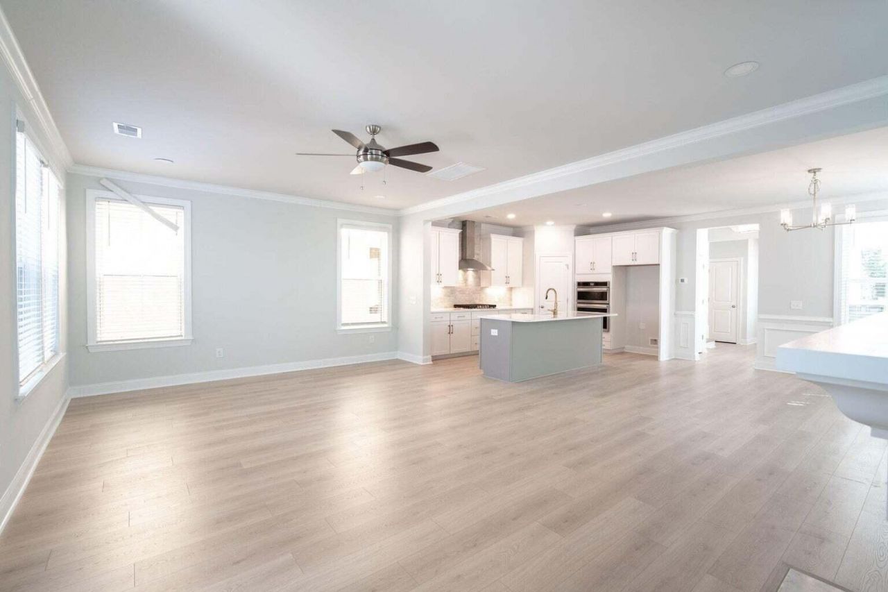 202 Cantona Drive Photo 9