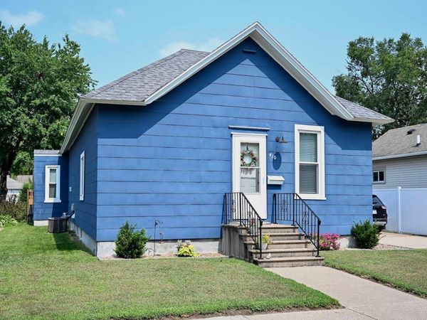 410 E King Street, Winona, MN 55987