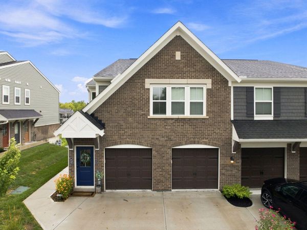 588 Foxhill Drive, Crescent Springs, KY 41017