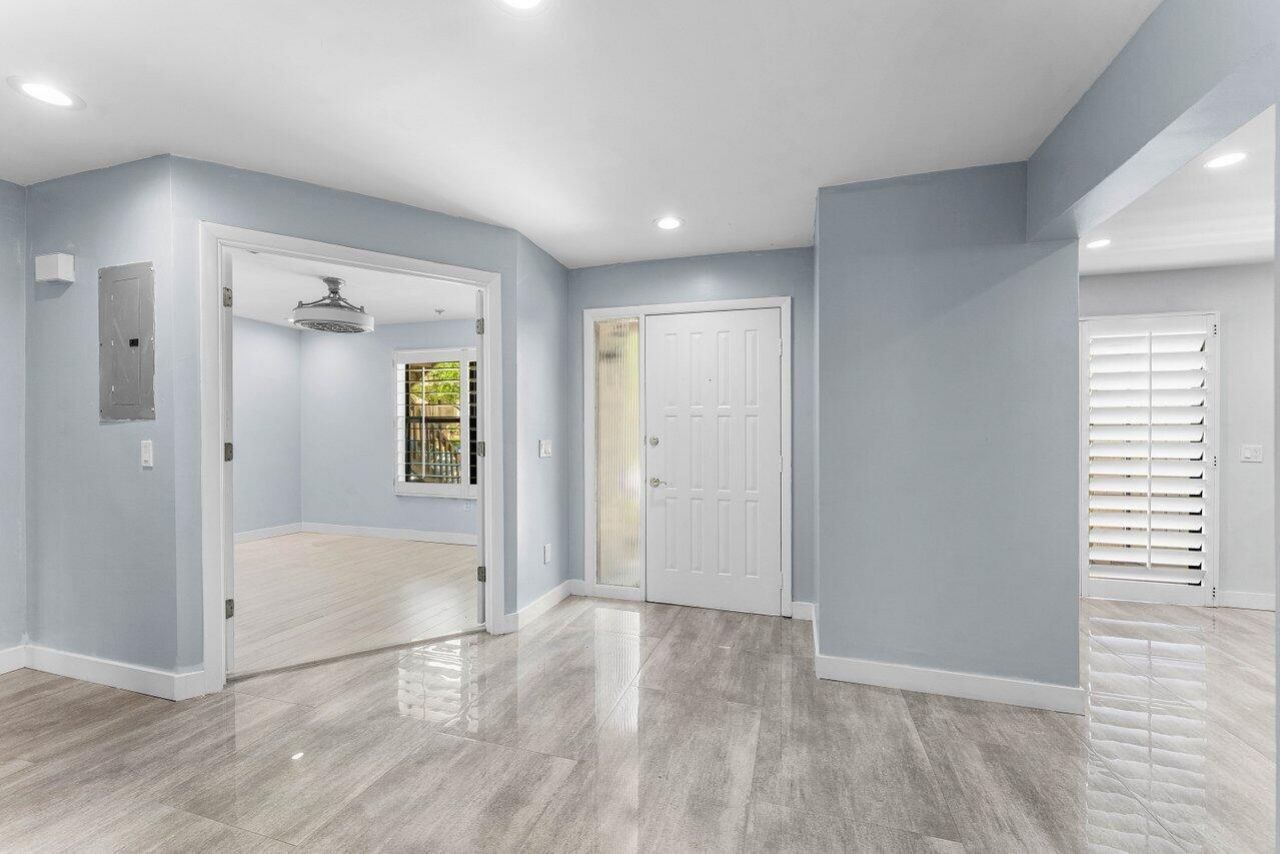 13095 Belhaven Court, Unit 5, Wellington, FL 33414 Photo