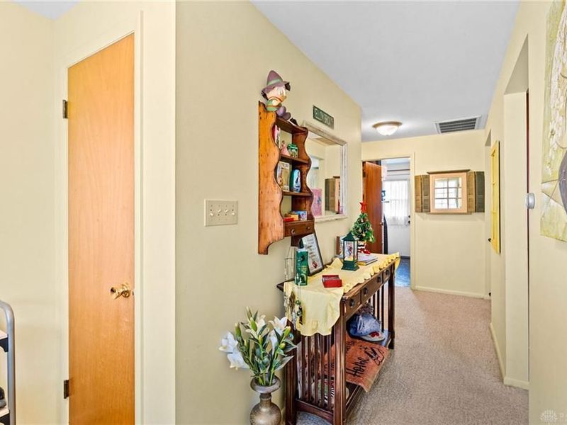1794 Parkview Drive, Xenia, OH 45385 Photo 3