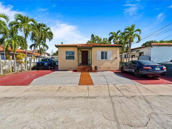 3445 NW 2nd St, Miami, FL 33125
