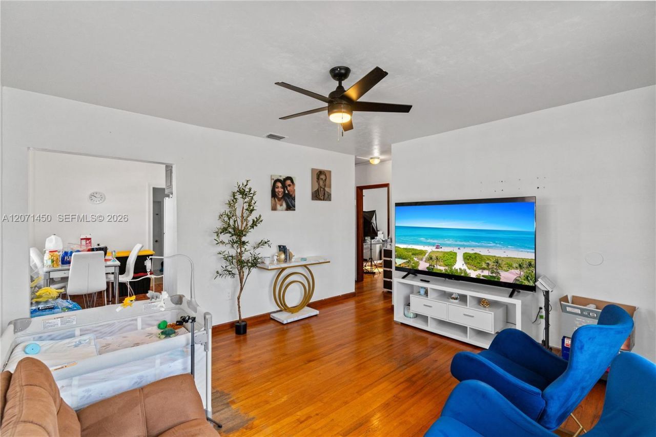 3445 NW 2nd St, Miami, FL 33125 Photo