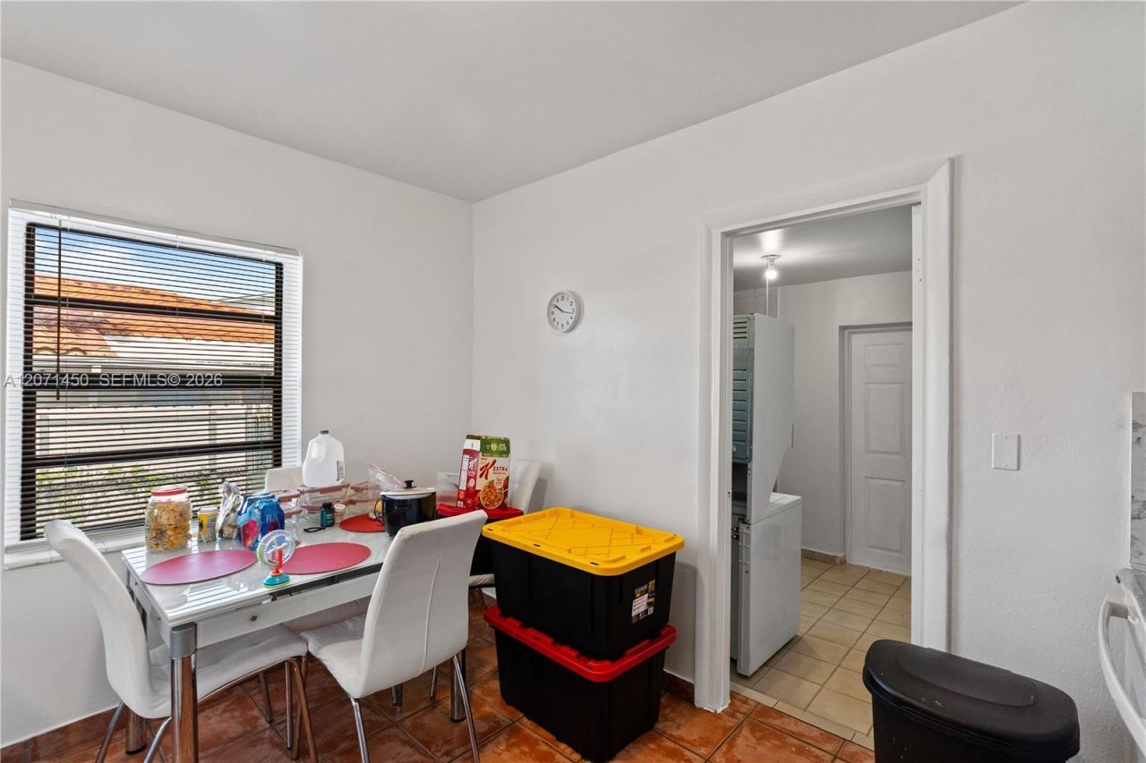 3445 NW 2nd St, Miami, FL 33125 Photo
