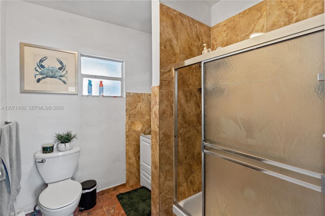 3445 NW 2nd St, Miami, FL 33125 Photo