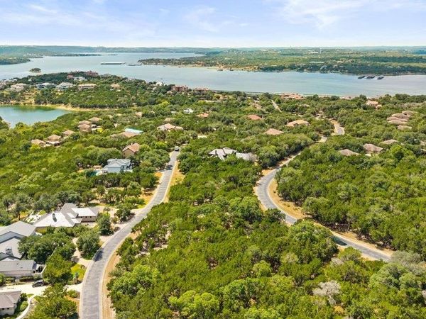 17609 Regatta View DR, Jonestown, TX 78645